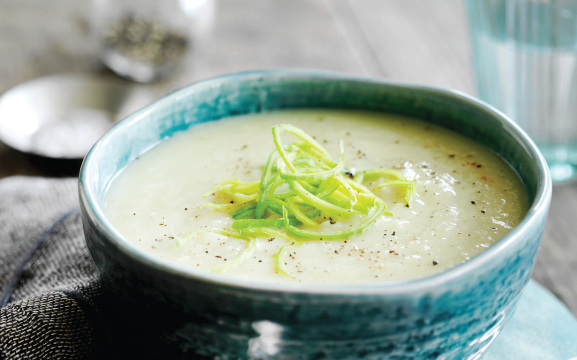 mock potato leak soup made with cauliflower