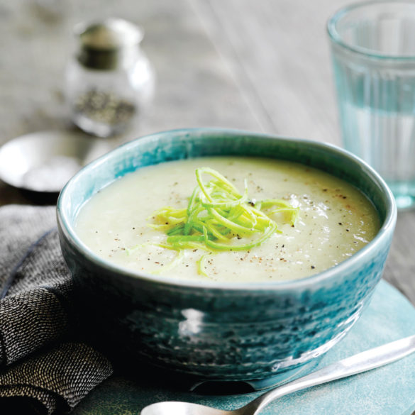 mock potato leak soup made with cauliflower