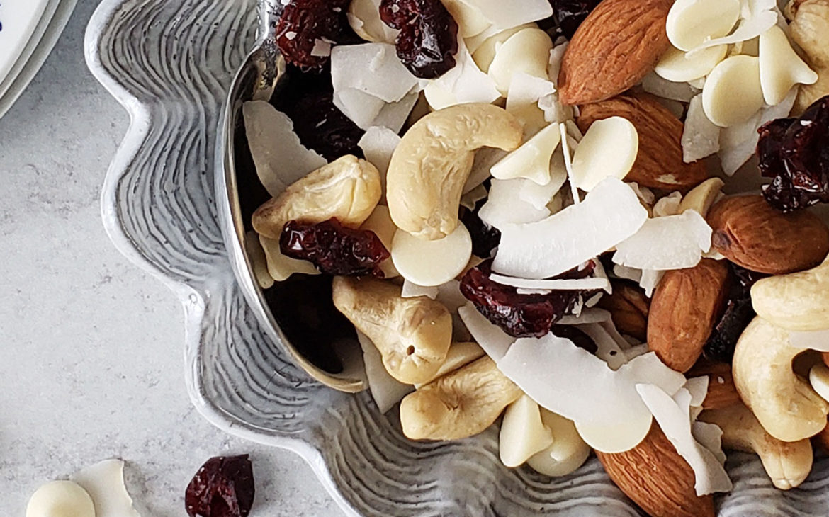 The Best Healthy Fall Party Mix