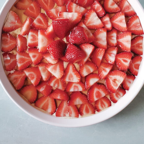 vegan dessert strawberry tart made with cashew cream sea vegetables almonds and fresh strawberries